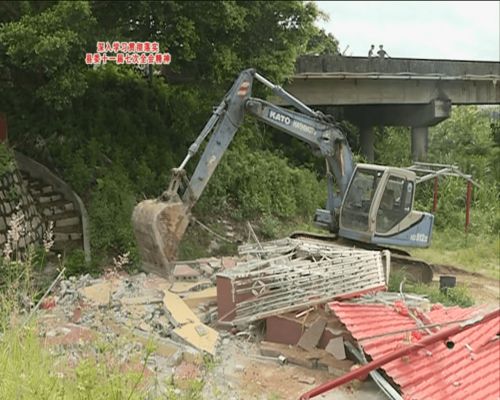 揭西某鎮(zhèn)依法強(qiáng)制拆除3處河湖違規(guī)建筑，堅(jiān)決守護(hù)水域生態(tài)環(huán)境